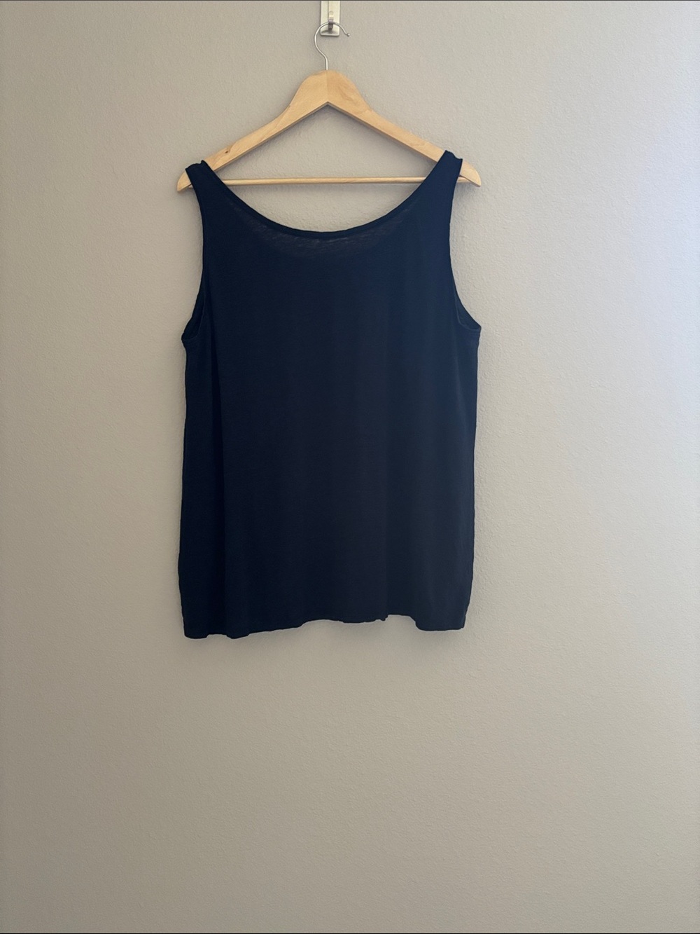 Eileen Fisher Navy Linen Embellished Scoop Neck Tank Top Sequins Size XL - Picture 2 of 11